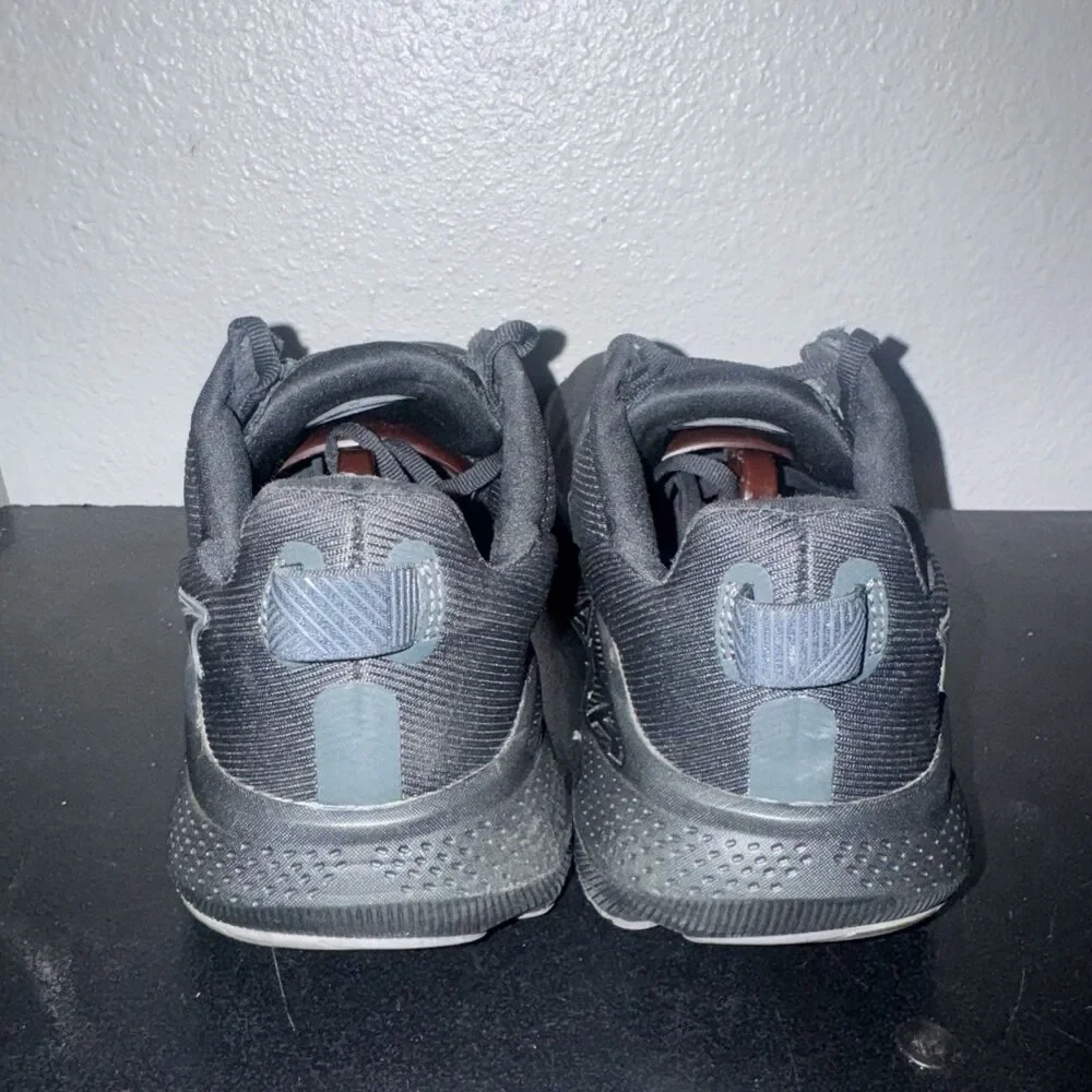 Altra FWD Via sneakers Triple black Women’s Size 9 *flaws